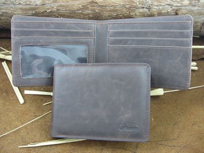 【常山縣普林斯皮革制品】男士短款2折棕色錢夾 歐美新款，實(shí)用之選